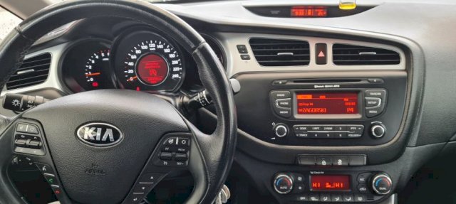 Kia Ceed (cee'd) 1,6 CRDi -TVORNIČKA GARANCIJA