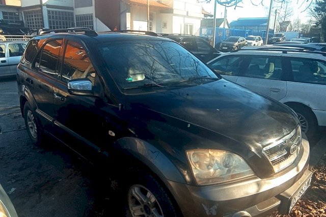 Kia Sorento 2.4i EX + LPG  NIJE U VOZNOM STANJU