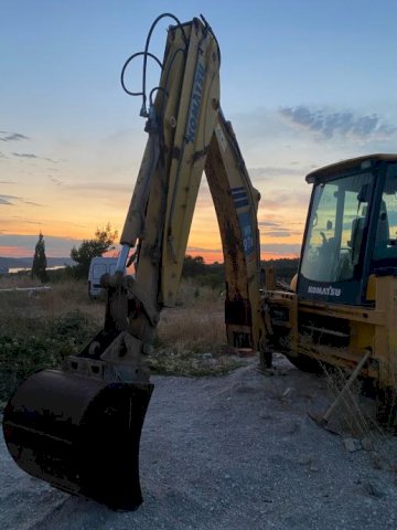 Komatsu WB97R 2008. God.