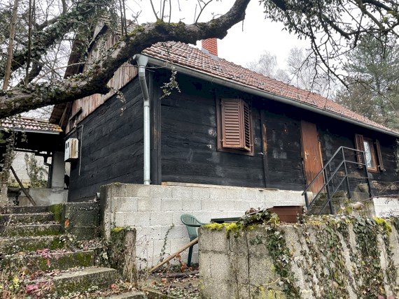Kuća Od Hrastovine, Otporna Na Potrese, Ekološk