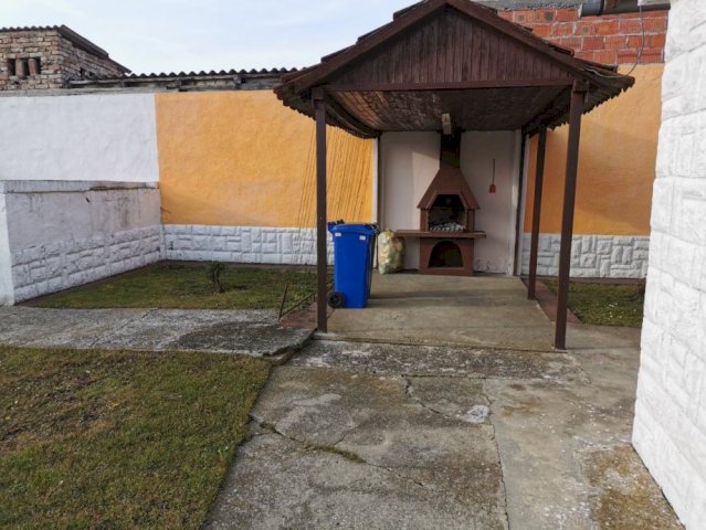 Kuća: Tenja, prizemnica, 80.00 m2