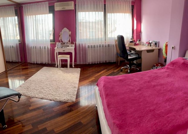 Kuća: Zagreb (Vrapče), 150.00 m2