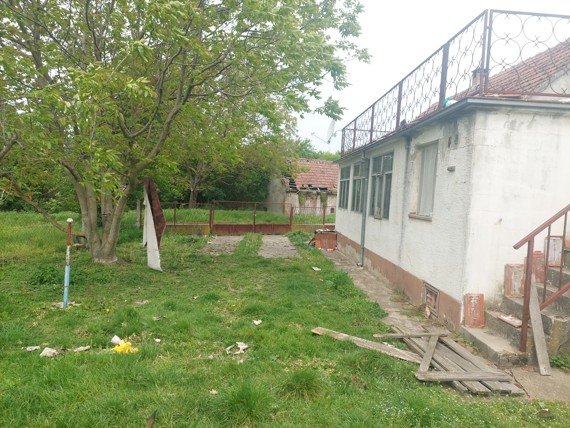 Kuca u orolik,moguca zamijena za drugu