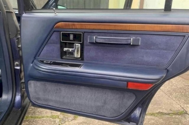 LINCOLN CONTINENTAL 1994god EXECUTIVE SERIES