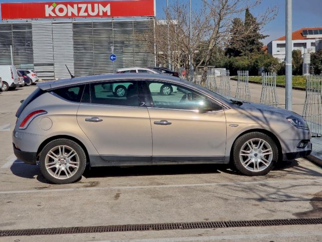 Lancia Delta 1,6 jtdm Selectronic