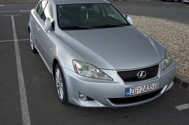 Lexus IS 2.2 d