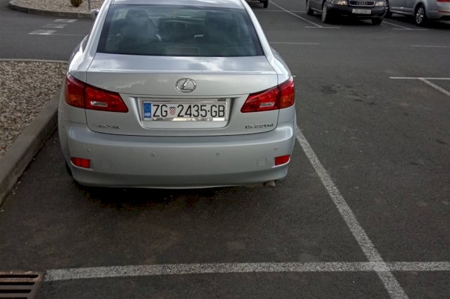 Lexus IS 2.2 d