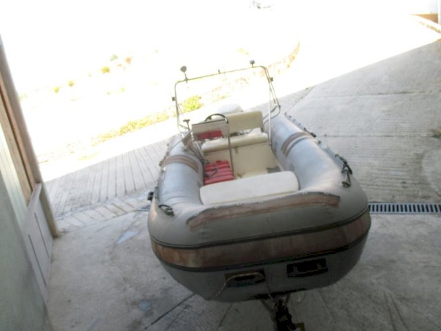 MAESTRAL HF80 + JOHNSON 90 + TRAJLER