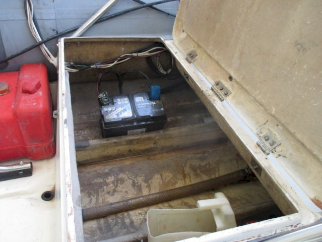 MAESTRAL HF80 + JOHNSON 90 + TRAJLER
