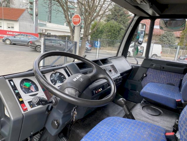 MAN LE 220 B *DVOSTRANI KIPER + KRAN*