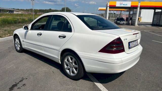 MERCEDES C 270 CDI - 2 VLASNIK - TOP STANJE -