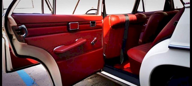 MERCEDES W115