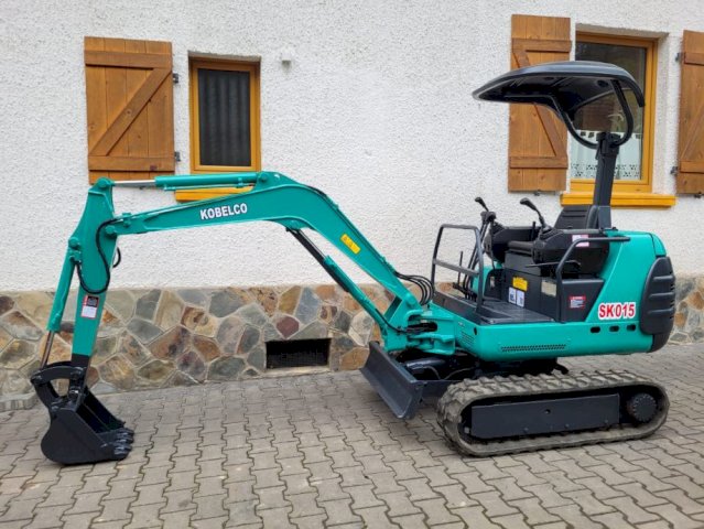 MINI BAGER KOBELCO SK015 kao nov i malo sati