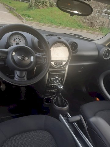MINI COOPER COUNTRYMAN