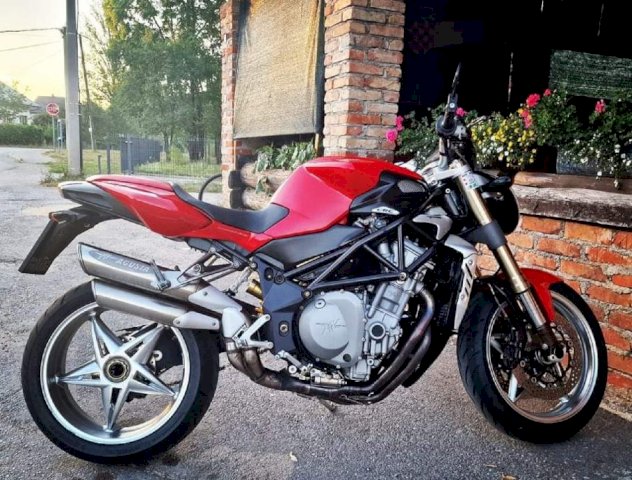 MV Agusta BRUTALE 750 cm3, 2005 god.