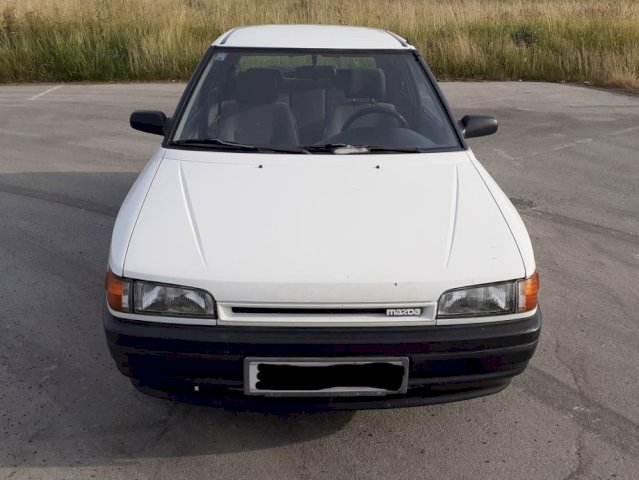 Mazda 323 L