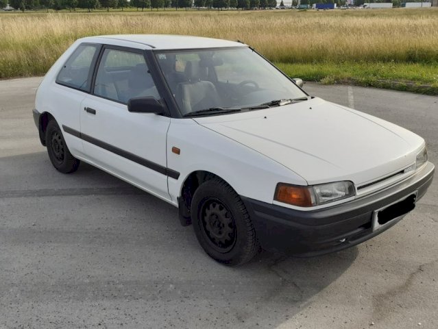 Mazda 323 L