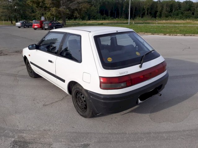 Mazda 323 L