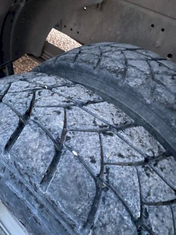 Mercedes Atego 1823 Kiper/kran, 2000 god.