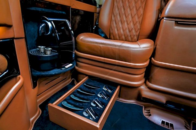 Mercedes Viano Klassen, 2012 god.