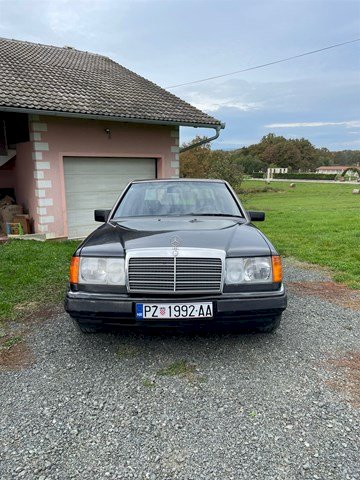 Mercedes-Benz 124 124W 220E