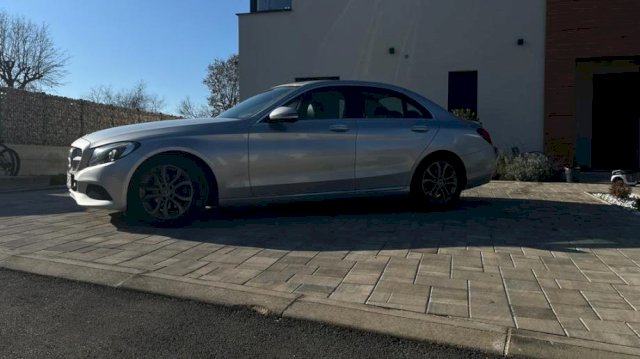 Mercedes-Benz C-klasa 220 D