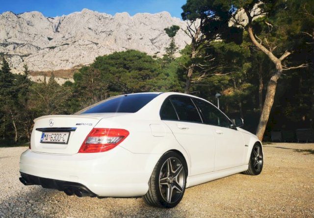 Mercedes-Benz C-klasa 63 AMG