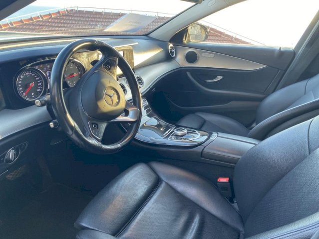 Mercedes-Benz E-klasa 220 D automatik