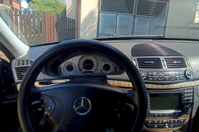 Mercedes-Benz E-klasa T-model E320 CDI