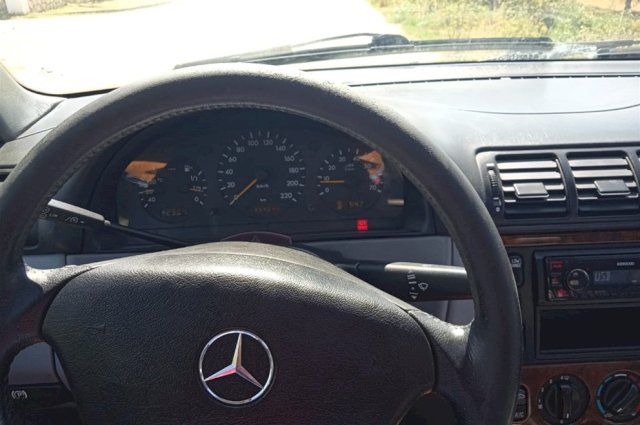 Mercedes-Benz ML 320