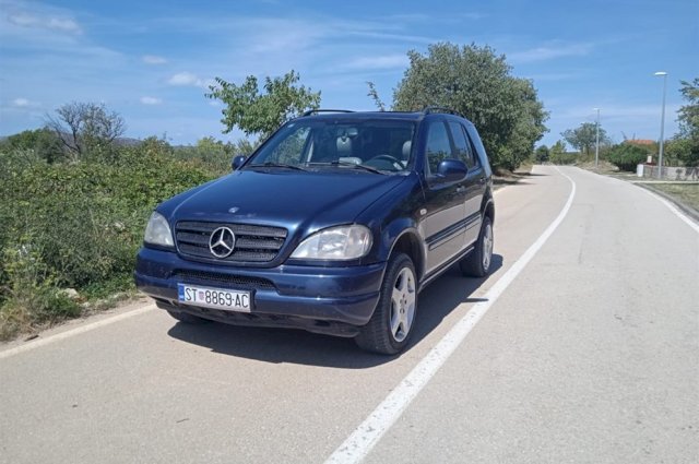 Mercedes-Benz ML 320