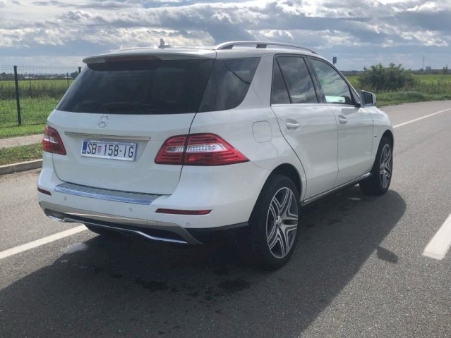Mercedes-Benz ML 350 BLUETEC 4MATIC automatik