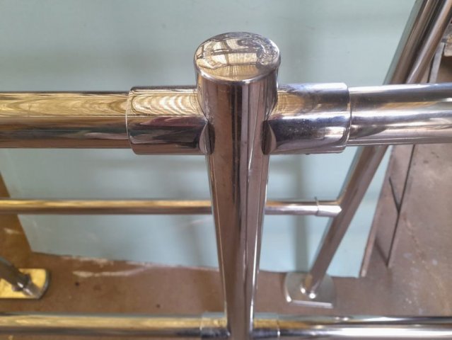 Metalna niklana ograda