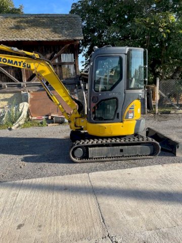 Mini bager Komatsu
