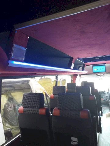 Mini bus