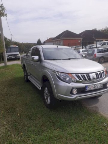 Mitsubishi L200 2.4 DI-D 4X4