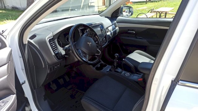 Mitsubishi Outlander 2,2 DI-D 4x4