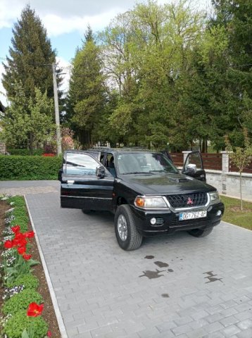 Mitsubishi Pajero Sport 2,5 TD GLS