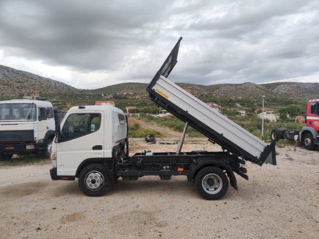 Mitsubishi fuso canter 7c18 kiper, 2013 god.