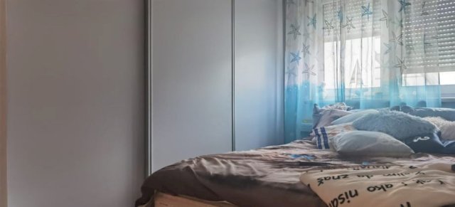 Moderno uređena kuća sa dva odvojena stana