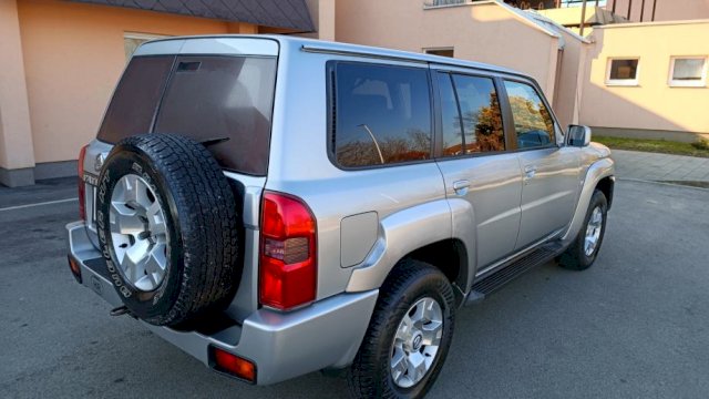 Nissan Patrol 3.0 DCI U IZVRSNOM STANJU