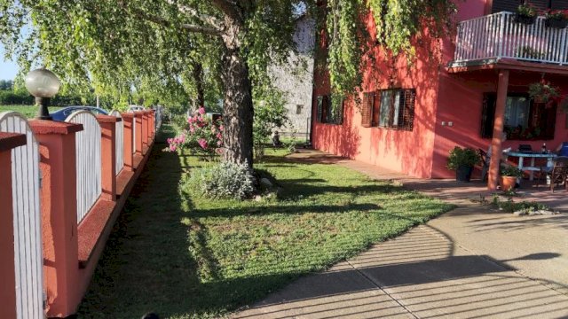 Obiteljska kuća, 5 soba