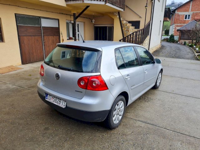 Odlicni Golf 1.9 tdi UNITED