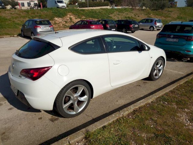 Opel Astra 1,4 Turbo