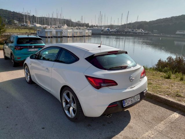 Opel Astra 1,4 Turbo