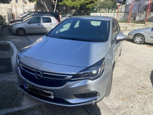 Opel Astra 1.6 CDTI