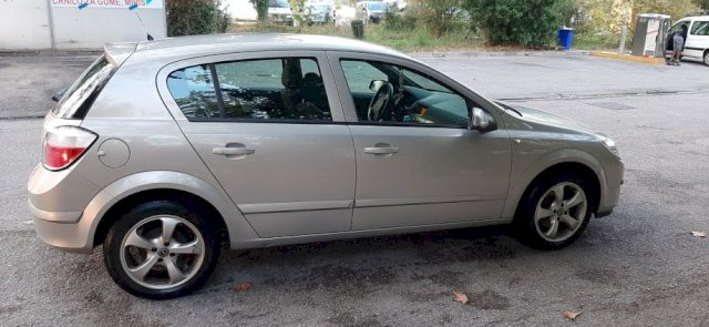 Opel Astra 1,6