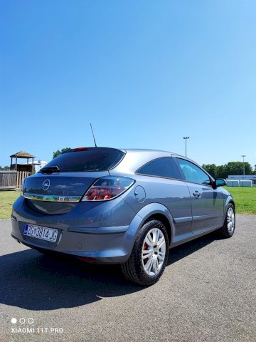 Opel Astra H gtc 2007. 1.4i lpg