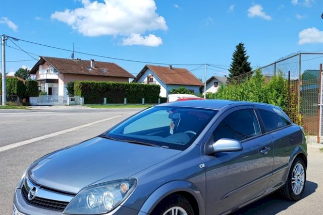 Opel Astra H gtc 2007. 1.4i lpg