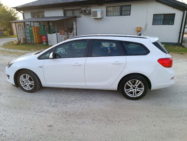 Opel Astra Karavan 1,7 CDTI